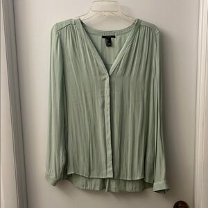 Luxe Sage Green Women's Silk Blouse Size Large